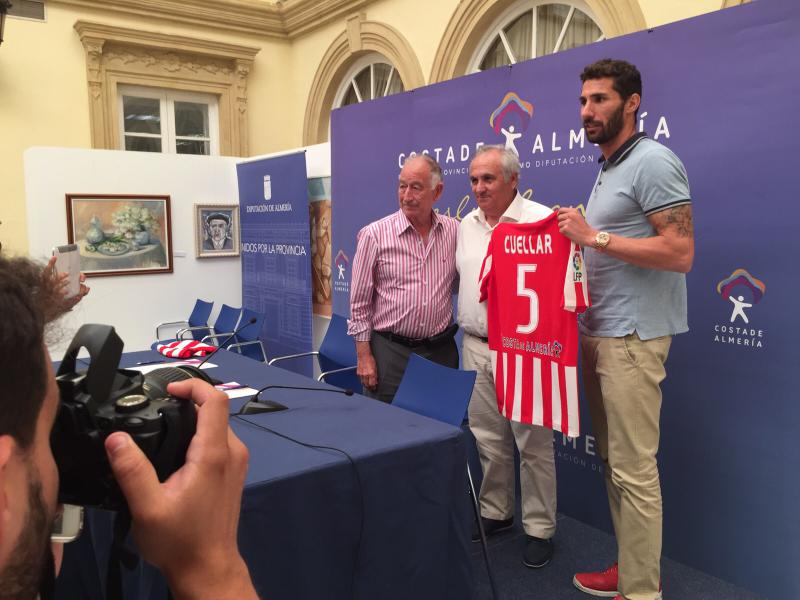 Carlos Cuéllar, arrives at UD Almería